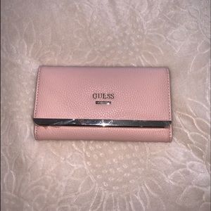 GUESS Wallet
